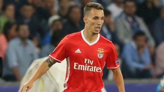 alex-grimaldo-benfica-champions-league_3800136