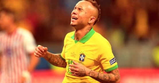 Everton Soares transfer