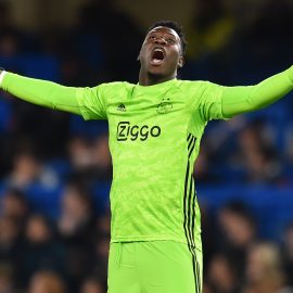 FBL-EUR-C1-CHELSEA-AJAX