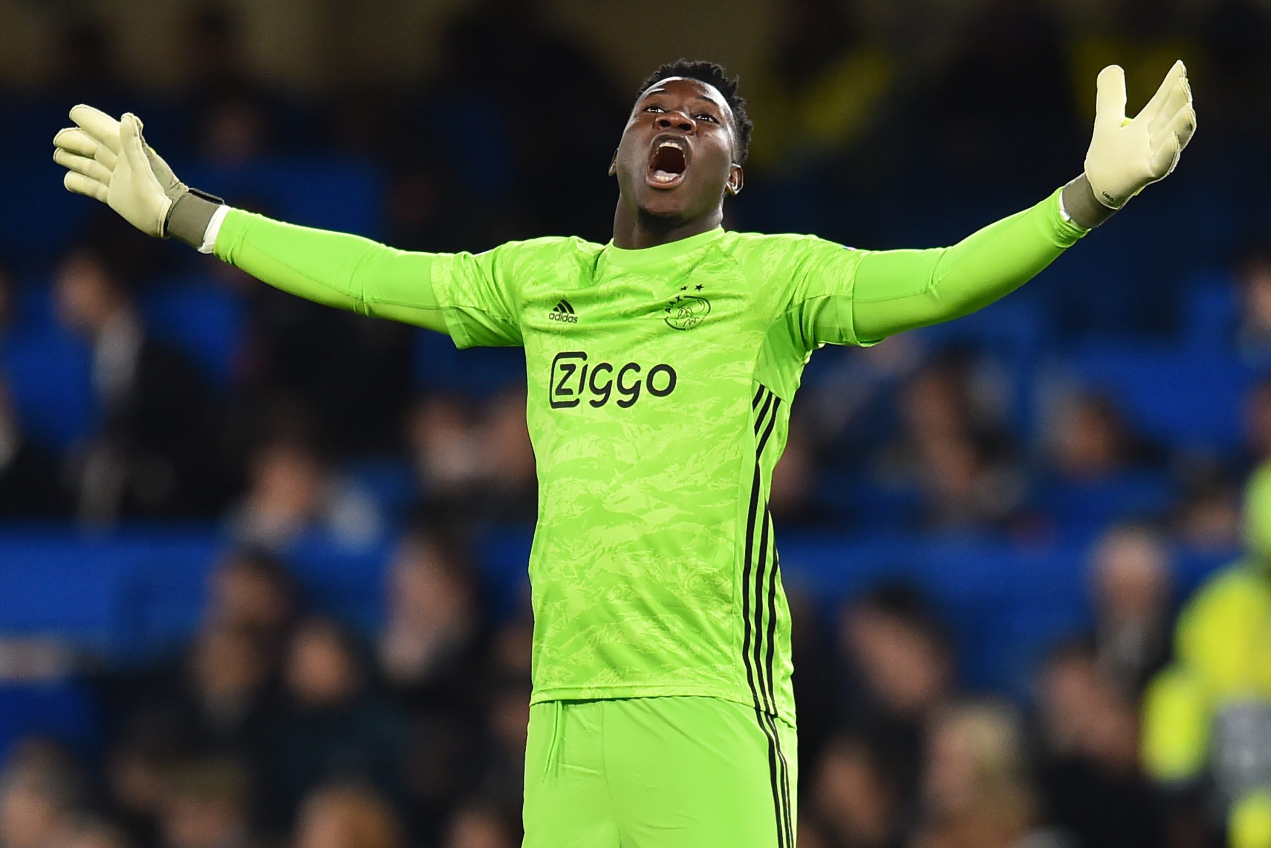 FBL-EUR-C1-CHELSEA-AJAX