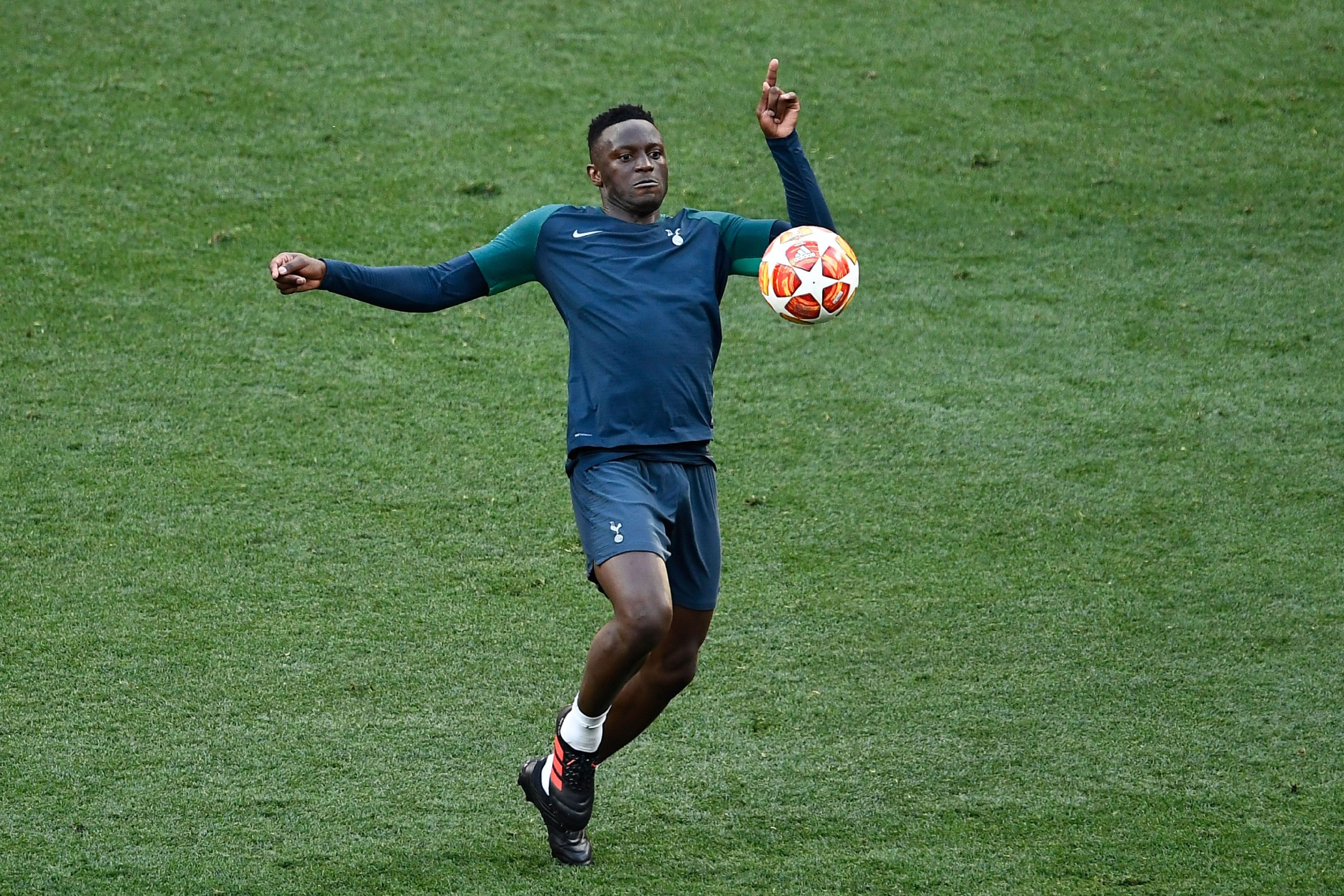 FBL-EUR-C1-TRAINING-TOTTENHAM
