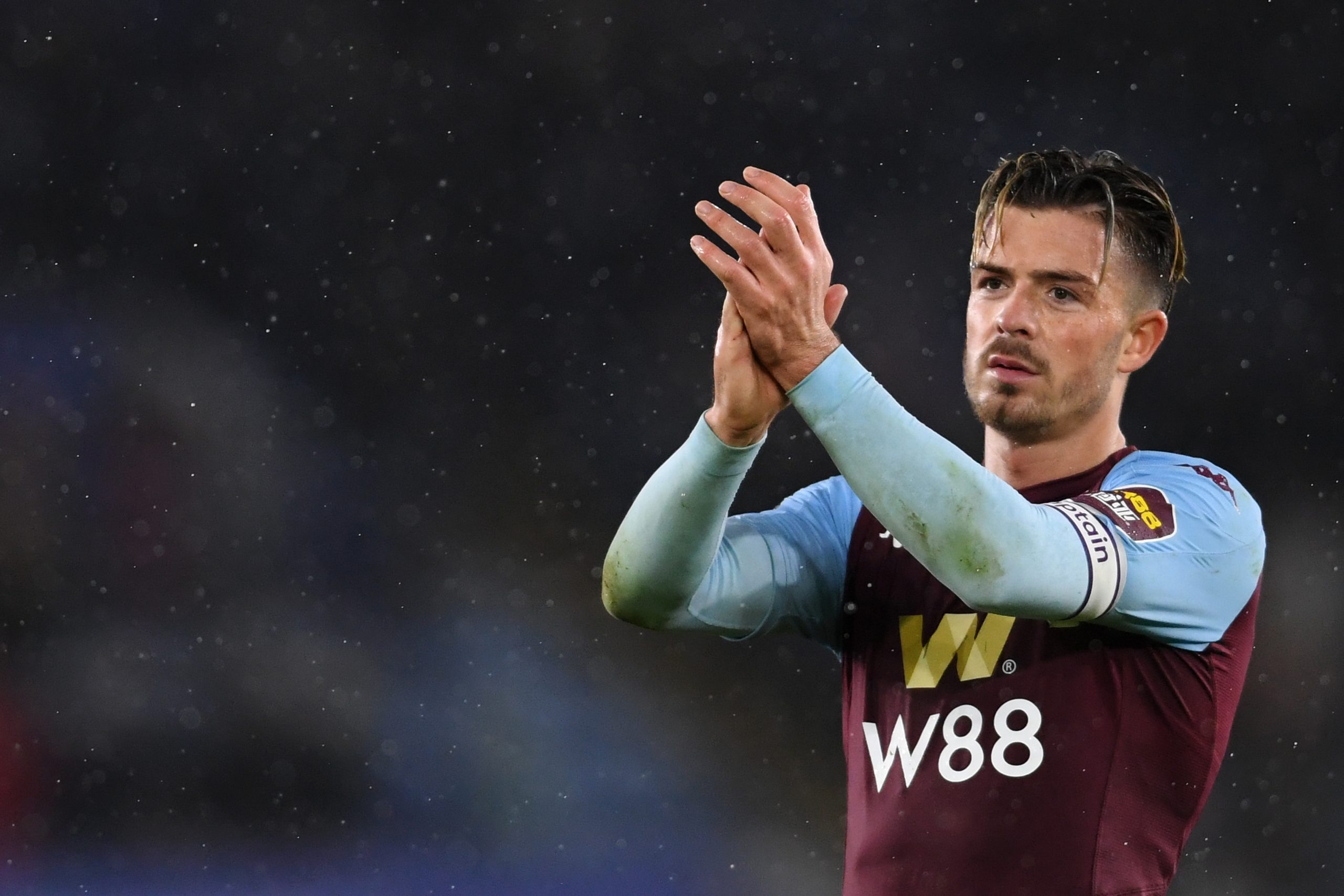 Leicester City v Aston Villa - Premier League