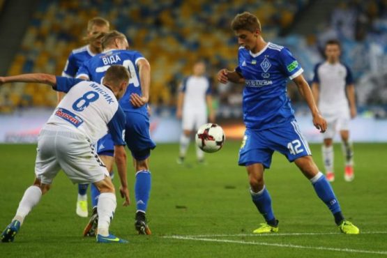 Vitaliy Mykolenko