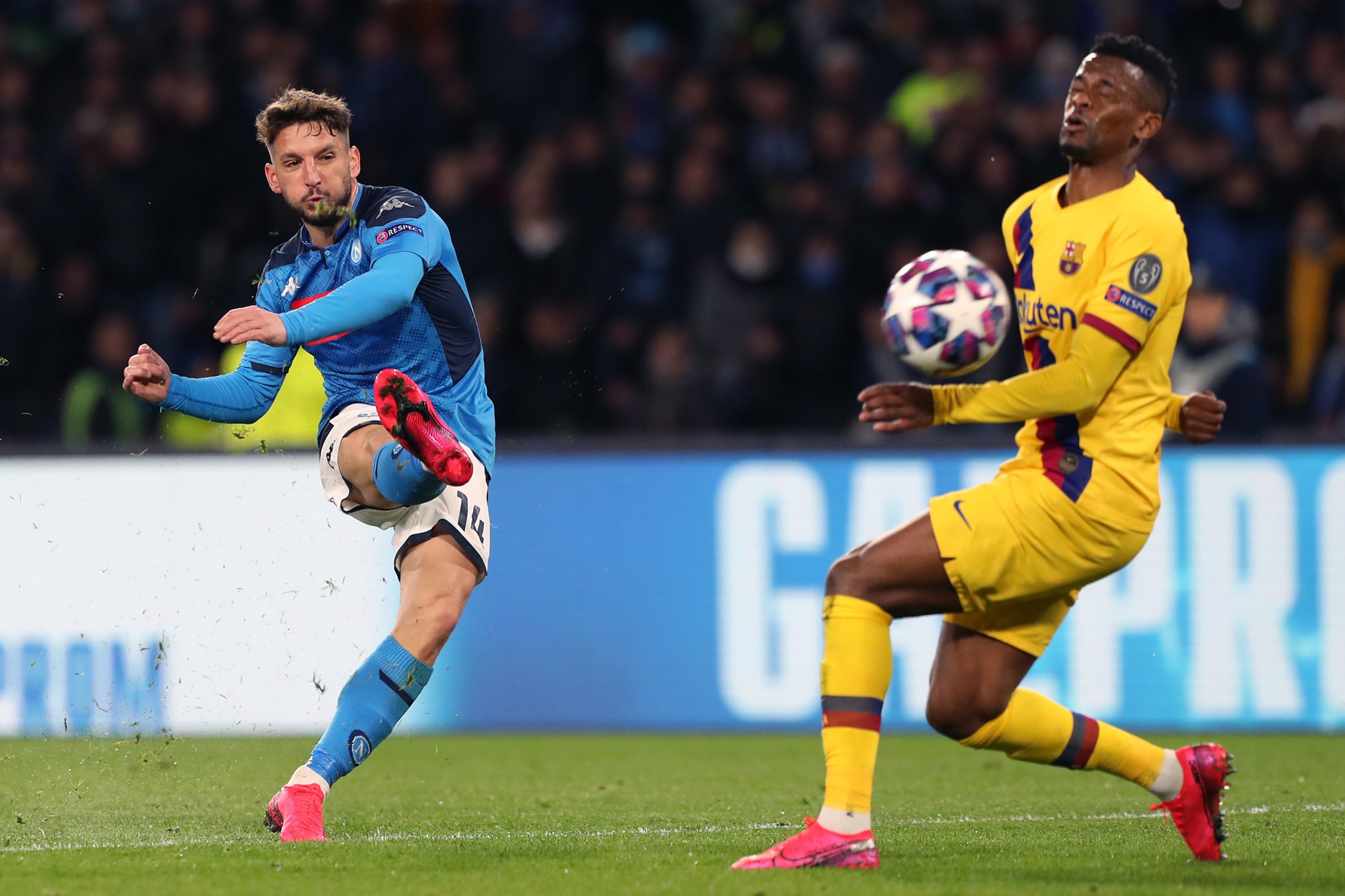 SSC Napoli v FC Barcelona - UEFA Champions League Round of 16: First Leg