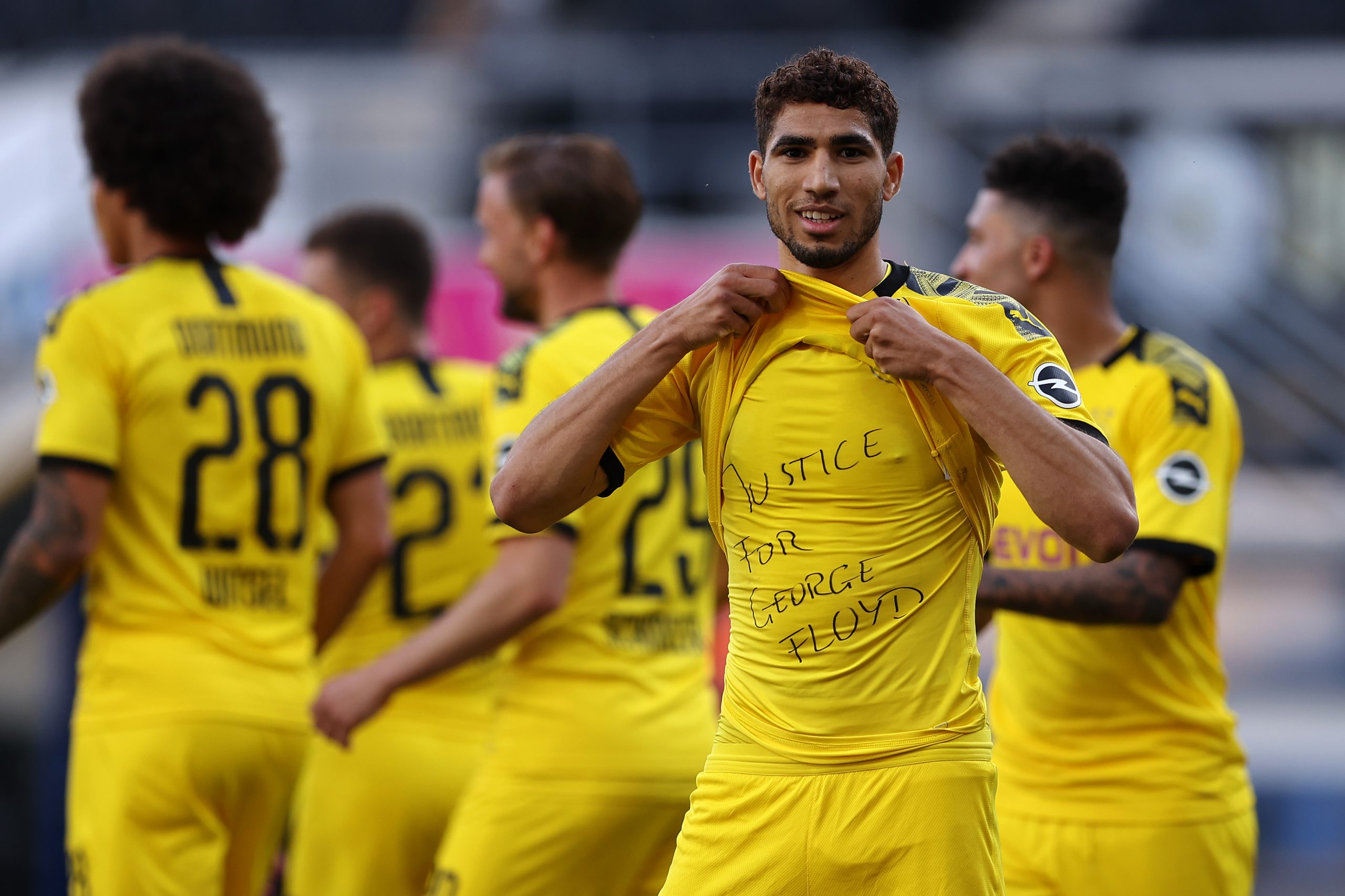 FBL-GER-BUNDESLIGA-PADERBORN-DORTMUND