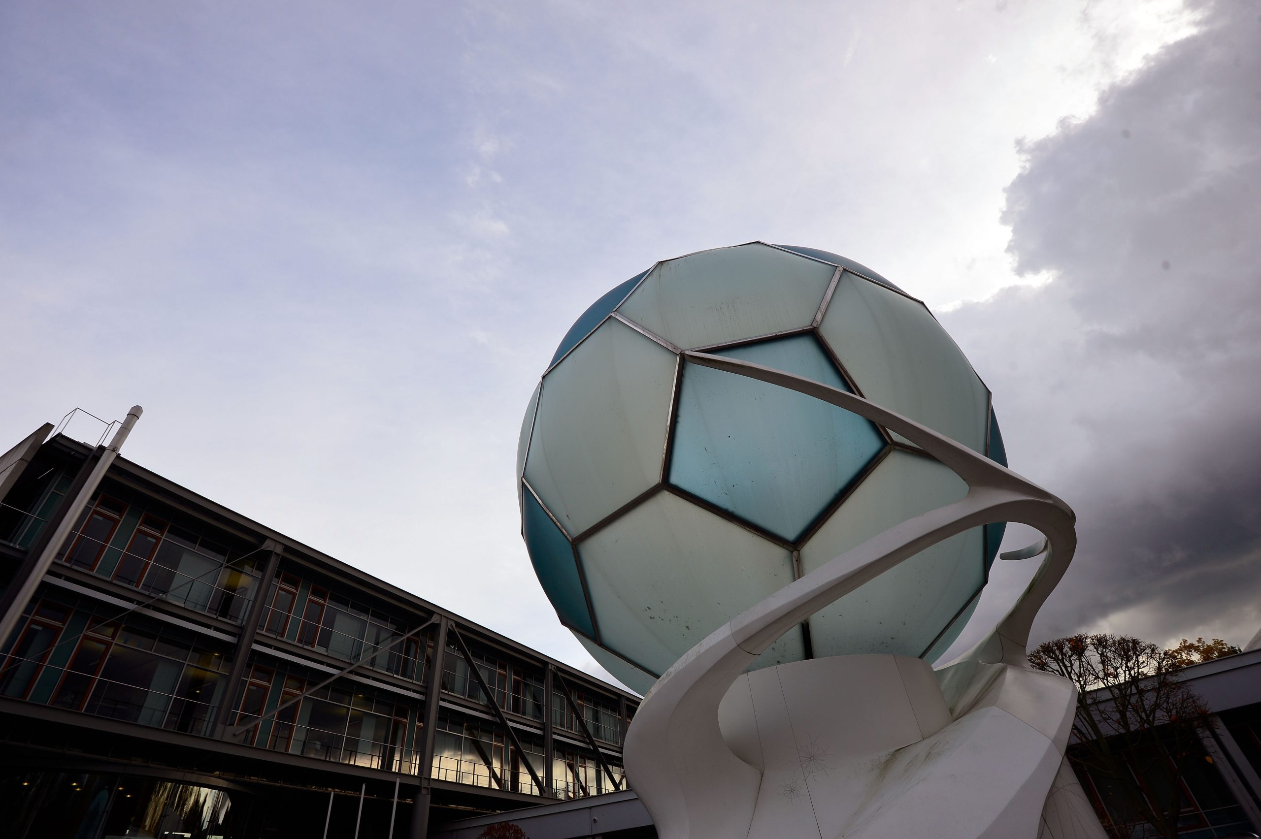 Extraordinary DFB Meeting