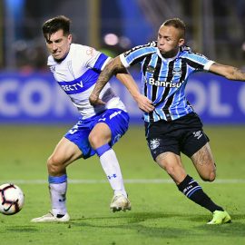FBL-LIBERTADORES-CATOLICA-GREMIO