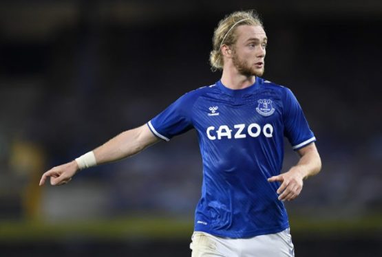 Tom Davies
