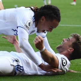 FBL-ENG-PR-LEEDS-FULHAM