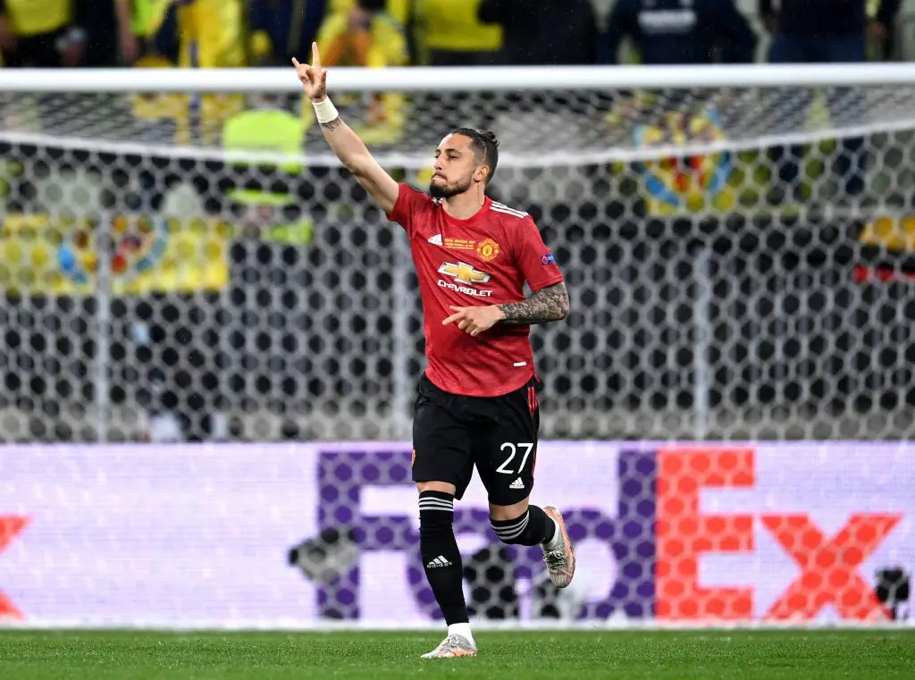 1002870584 1002870584