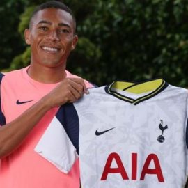 firstteam_newsigning_carlosvinicius_2