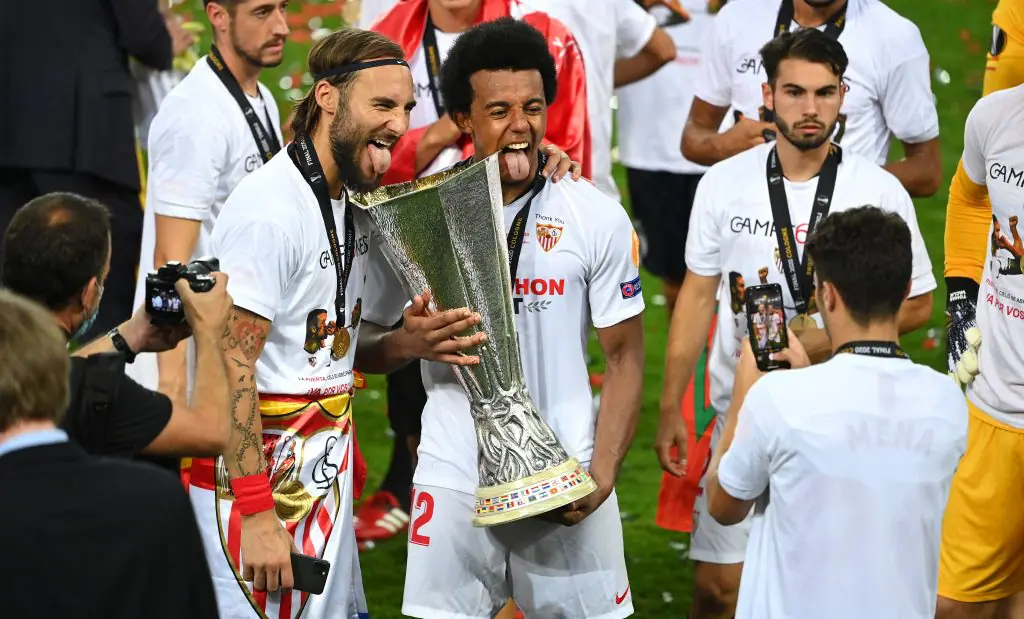 Sevilla reduce asking price for Manchester United target