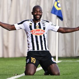 FBL-FRA-LIGUE1-NIMES-ANGERS