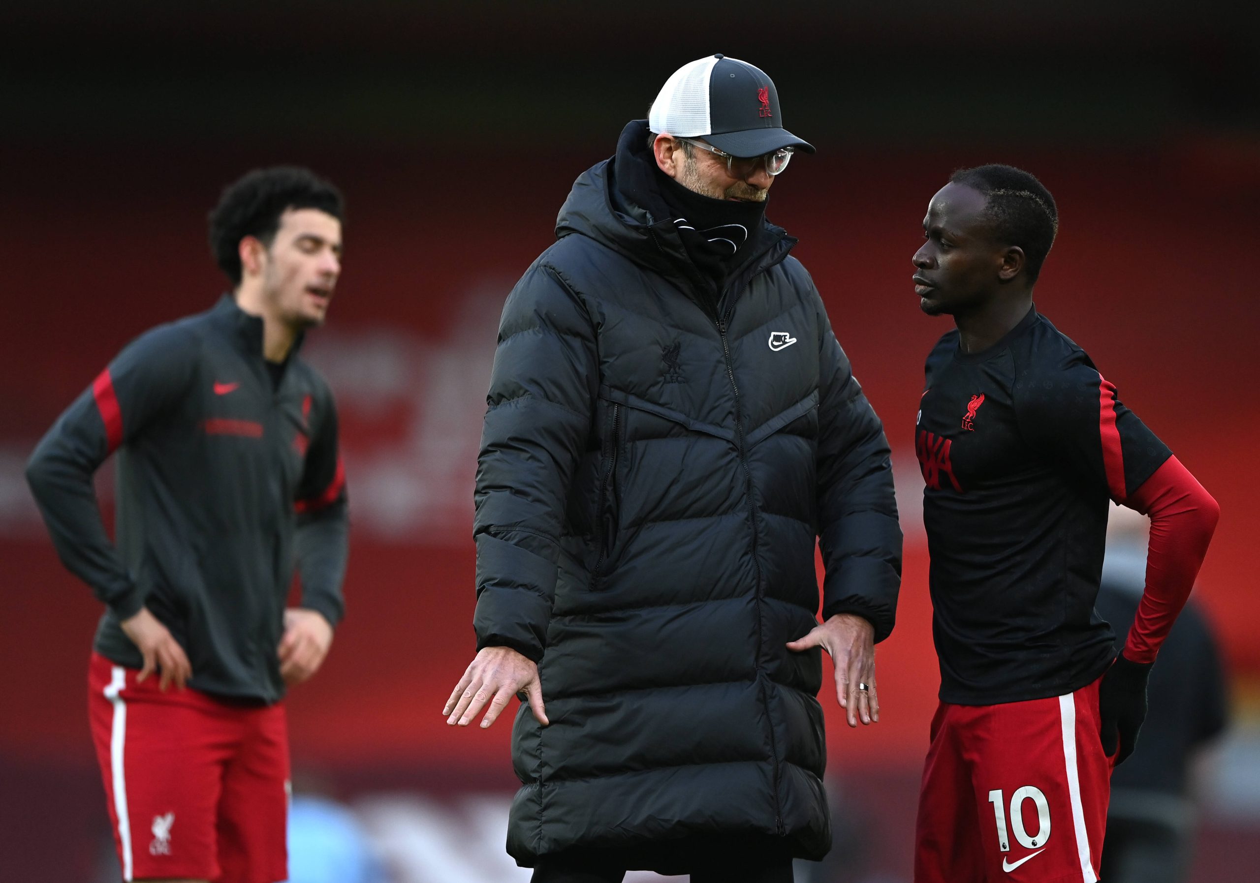 Liverpool boss Jurgen Klopp in conversation with Sadio Mane