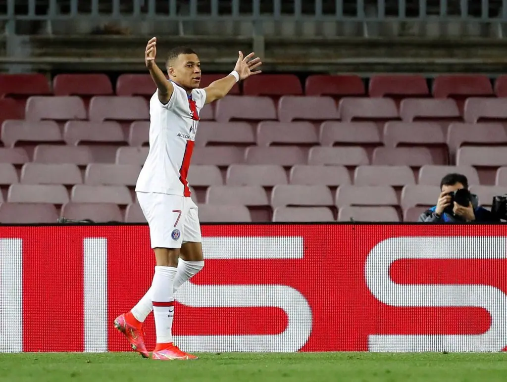 1000828718 1000828718