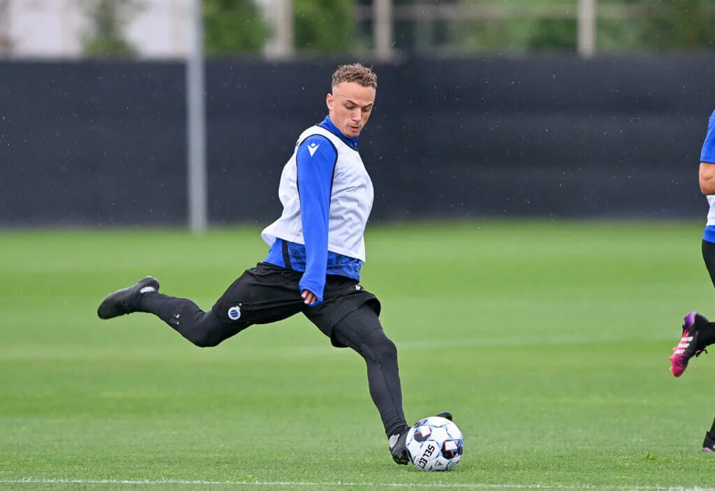 Leeds rocked as Noa Lang fee reportedly rises by 25%