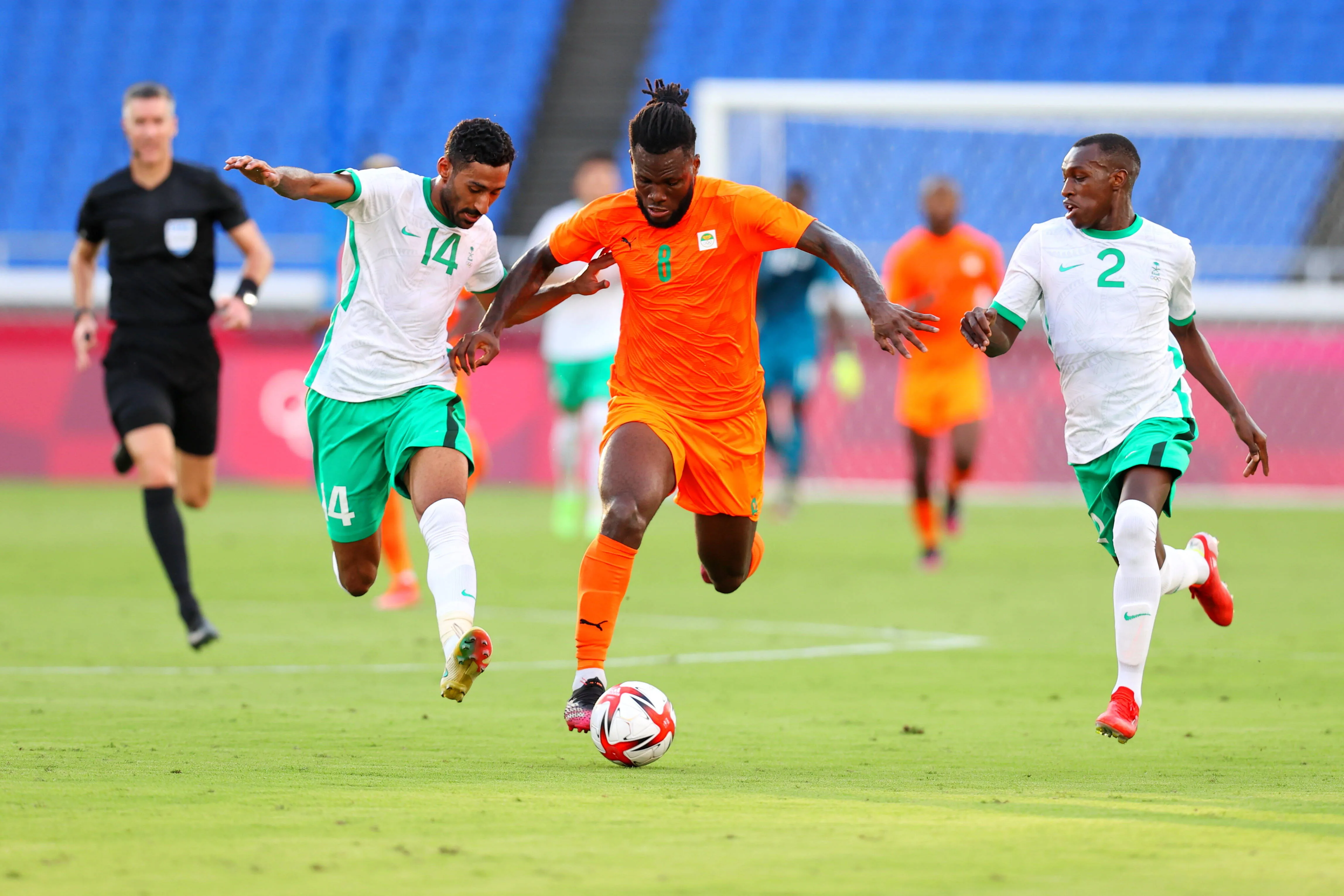 1004235527 1004235527