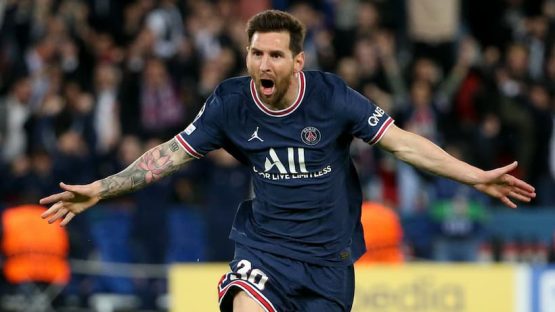 Lionel Messi Played For Both Barca & PSG