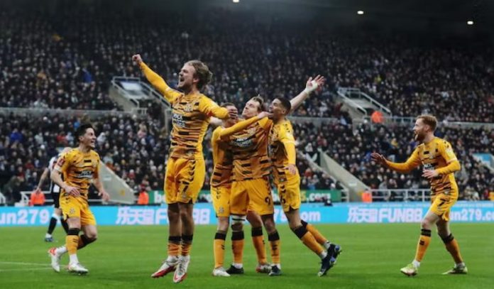 Cambridge United vs Luton Town 1