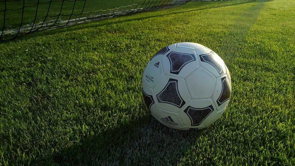 football 4761895 960 720