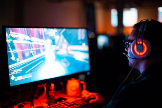 Online gamers in 2023-SportsLens.com