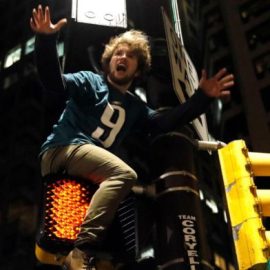philly fan on pole