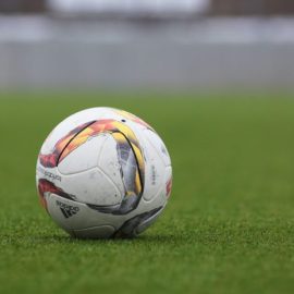 Average player salary in football-SportsLens.com
