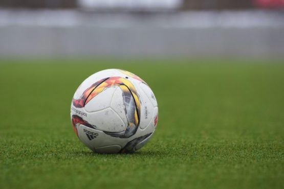 Average player salary in football-SportsLens.com