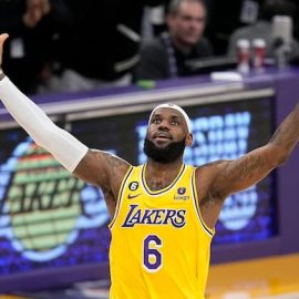 LeBron Breaks Record Tue