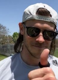 gareth bale thumbs up