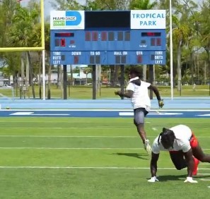 tyreek hill youth camp