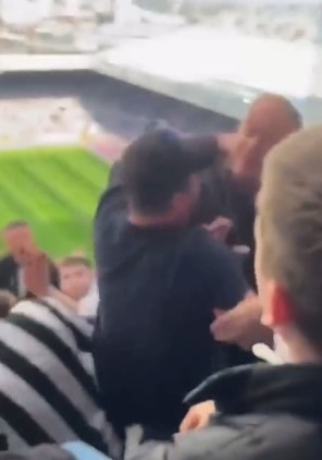 arsenal fan v newcastle
