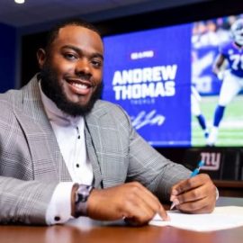 Andrew Thomas Giants pic