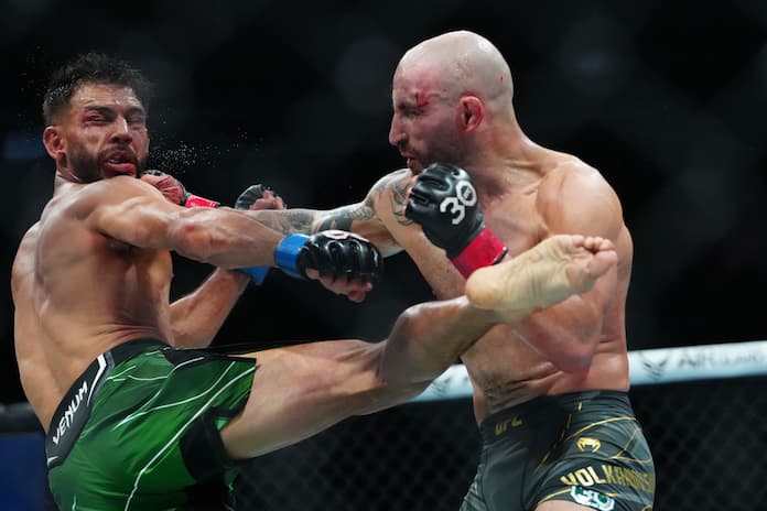 Alexander Volkanovski vs Yair Rodriguez - UFC 290