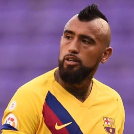 Arturo Vidal Brutally Criticizes Milan & Newcastle's Champions League Display