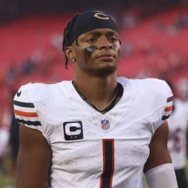 Justin Fields Bears pic 1