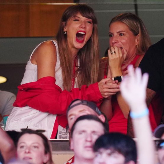 taylor swift chiefs box