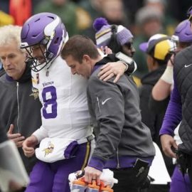 Kirk Cousins Vikings injury pic
