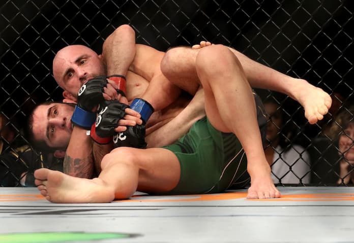 Islam Makhachev vs Alexander Volkanovski - UFC 294