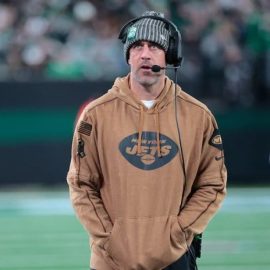 Aaron Rodgers Jets no jersey pic