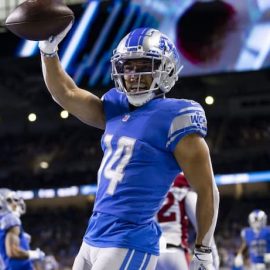 Amon-Ra St. Brown Undergoes Knee Surgery, Expects to Be Ready for Lions Training Camp