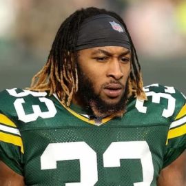 Aaron Jones injured Packers pic