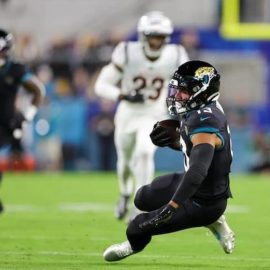 Christian Kirk injury Jaguars pic