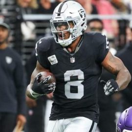 Josh Jacobs Raiders pic