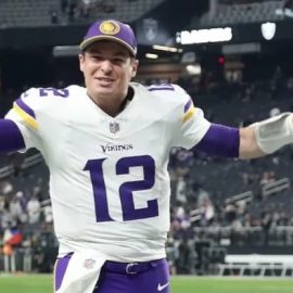 Nick Mullens Vikings pic