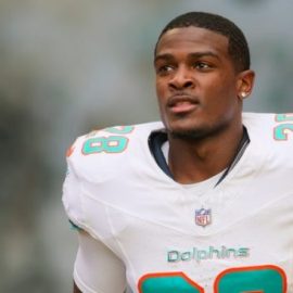 devon achane dolphins jets