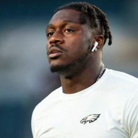 A.J. Brown Eagles pic