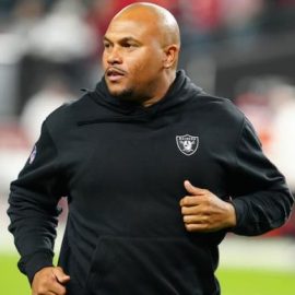 Antonio Pierce Raiders pic