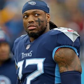 Derrick Henry Titans pic
