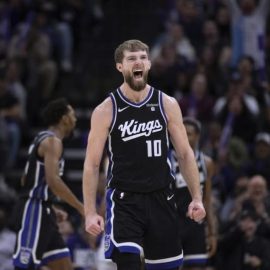 Domantas Sabonis Kings pic